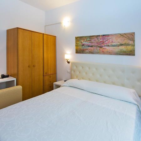 Hotel Maine 피날레리구레 외부 사진