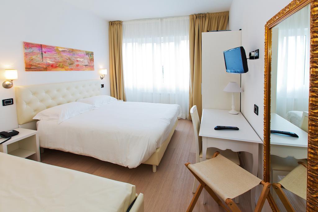 Hotel Maine 피날레리구레 외부 사진